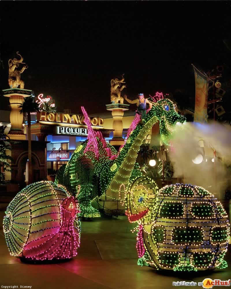 Imagen de Disney California Adventure Park  Electrical Parade 2